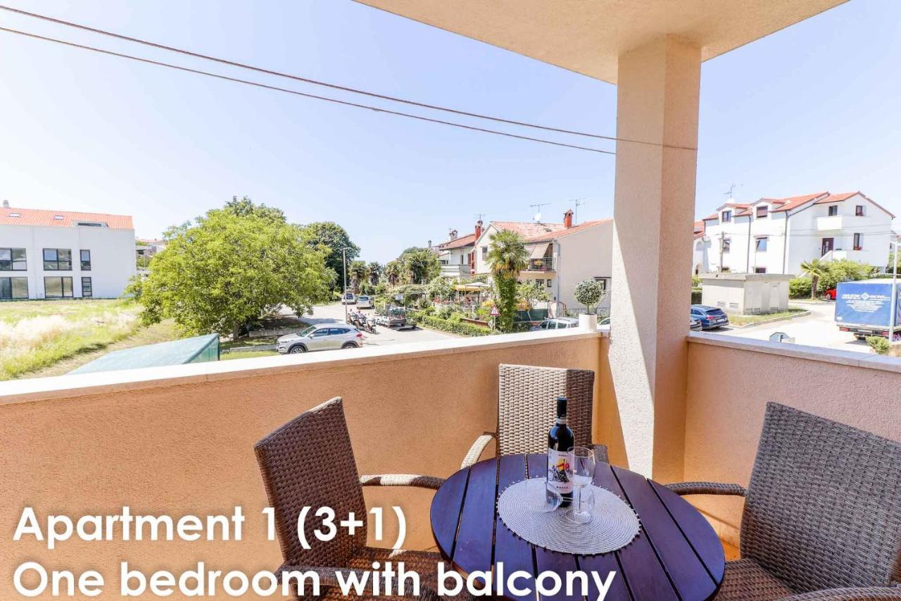 Sunshine Apartments Funtana With Balcony And Sea View Buitenkant foto