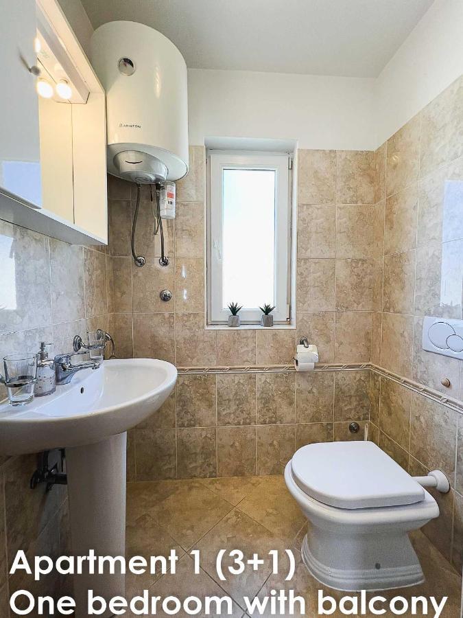 Sunshine Apartments Funtana With Balcony And Sea View Buitenkant foto
