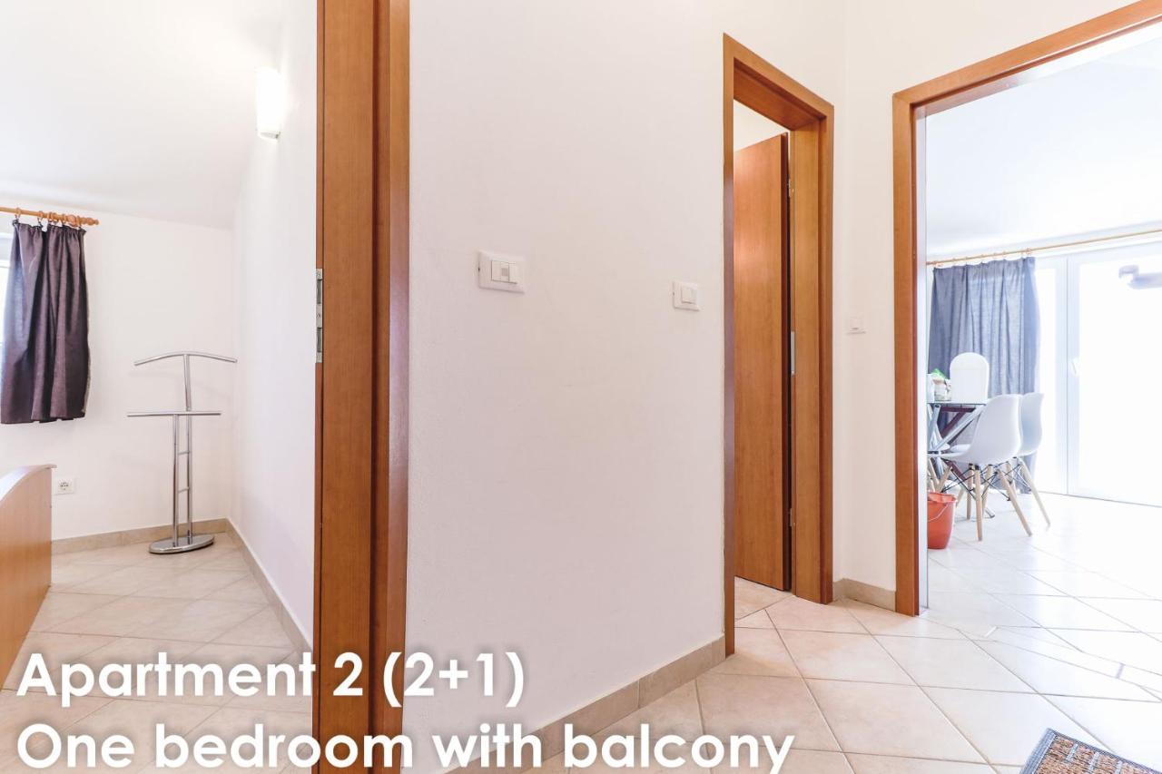 Sunshine Apartments Funtana With Balcony And Sea View Buitenkant foto