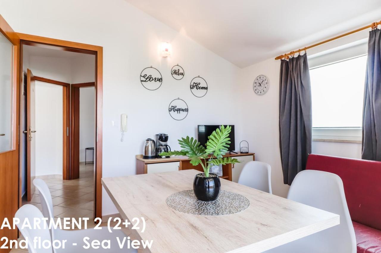 Sunshine Apartments Funtana With Balcony And Sea View Buitenkant foto