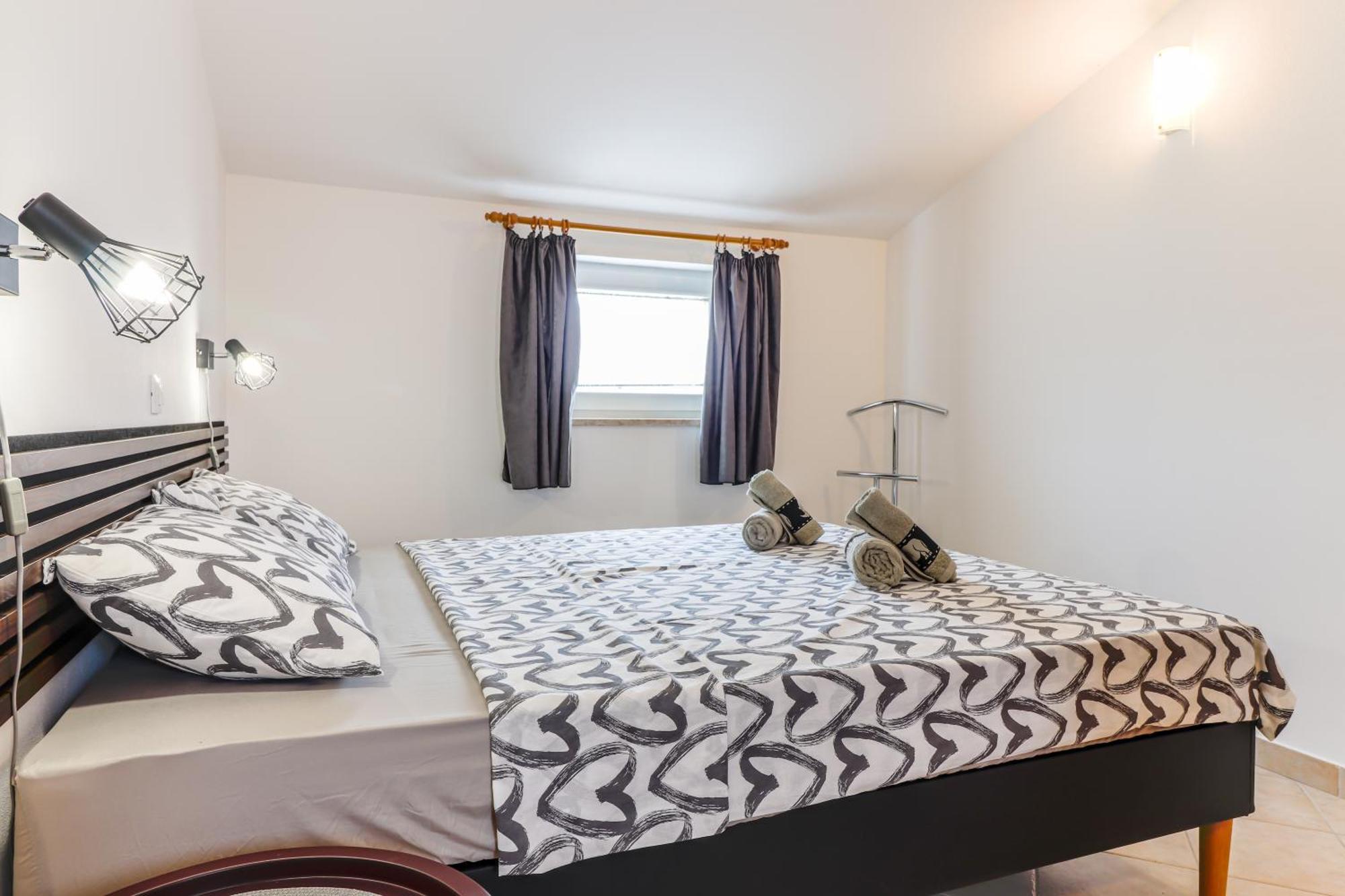 Sunshine Apartments Funtana With Balcony And Sea View Buitenkant foto