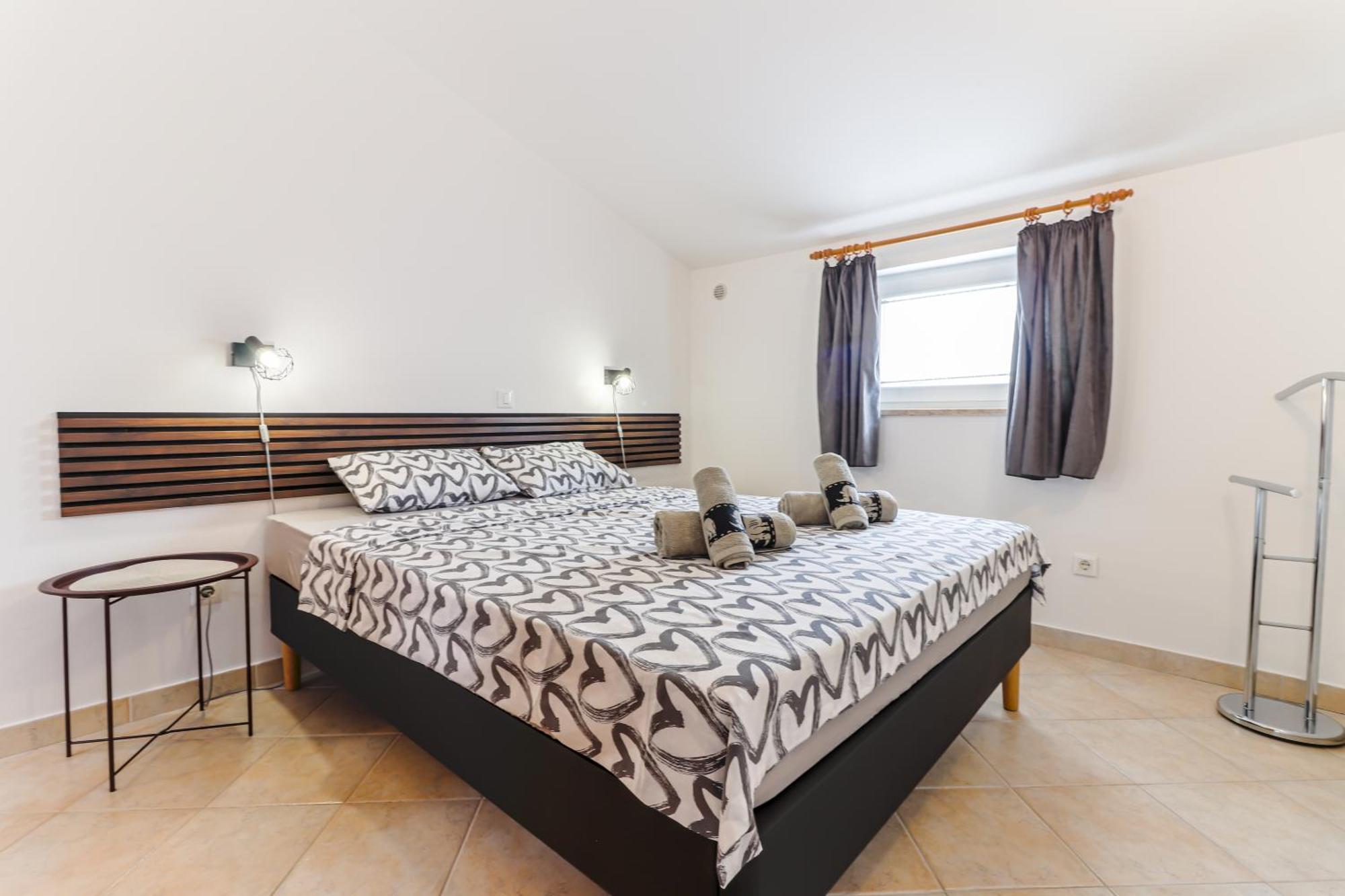 Sunshine Apartments Funtana With Balcony And Sea View Buitenkant foto